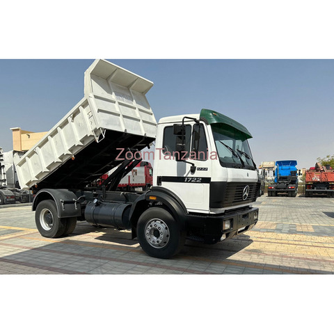 MERCEDES BENZ 1722 DUMPER TRUCK - 2/4