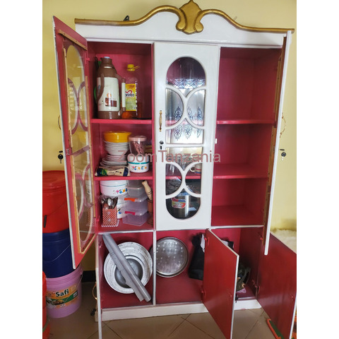 USED STUNNING GLASS CUPBOARD IN GREAT SHAPE - 1/4