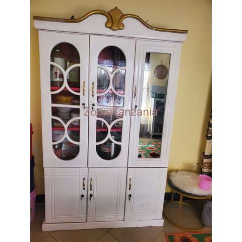 USED STUNNING GLASS CUPBOARD IN GREAT SHAPE - 3/4