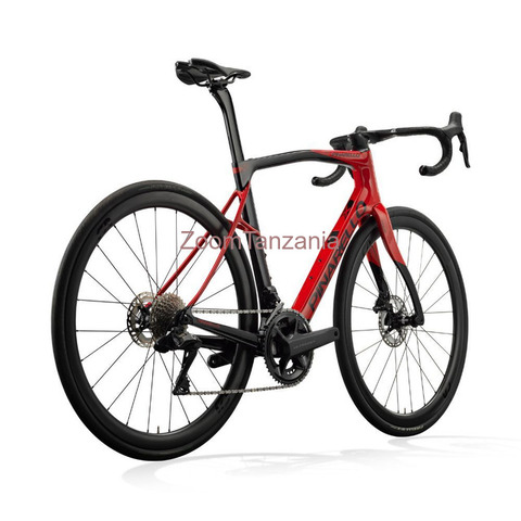 2024 Pinarello X7 SHIMANO ULTEGRA Di2 Road Bike (GUN2BIKESHOP) - 2/3