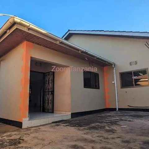 4BEDROOM HOUSE FOR RENT IN NJIRO-ARUSHA - 1/4