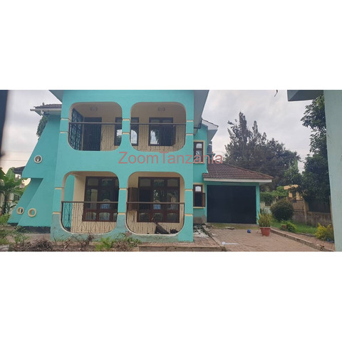 5BEDROOM HOUSE FOR RENT IN NJIRO - 2/4