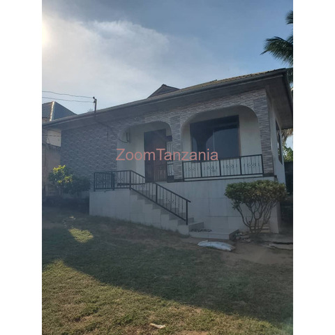 House for sale Salasala mwisho wa lami - 1/3