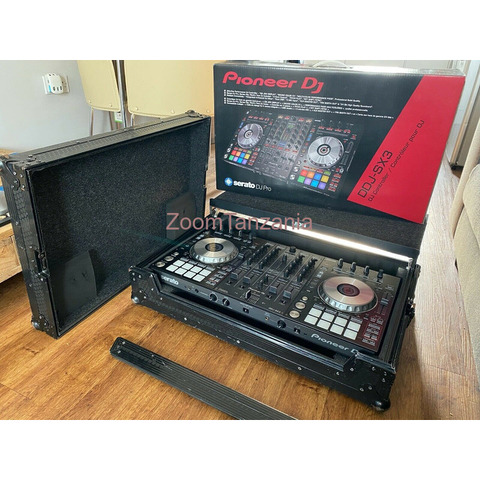 Pioneer DJ DDJ-SX3 Serato DJ Pro Controller Mixer - 1/4