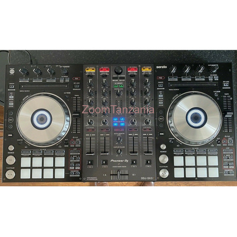 Pioneer DJ DDJ-SX3 Serato DJ Pro Controller Mixer - 3/4