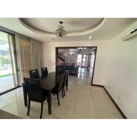 4bdrm compound house/villa for rent oyster bay - 3/4