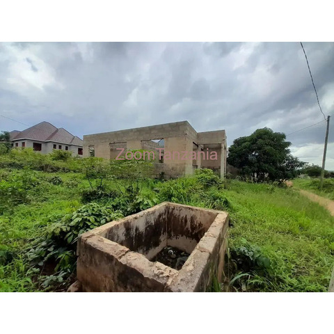 Unfinished house for sale Kifuru kwa Dangote - 1/4