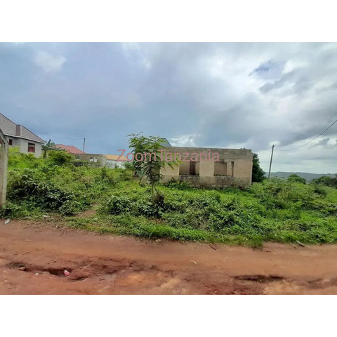 Unfinished house for sale Kifuru kwa Dangote - 4/4