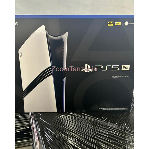 PLAYSTATION 5 PRO - 2/4