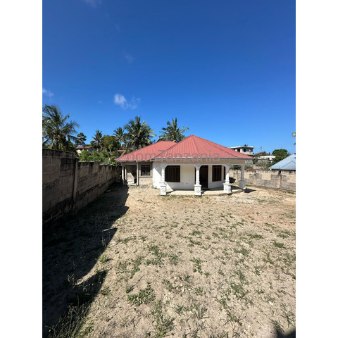 HOUSE FOR SALE MBEZIBEACH AFRICANA - 1/4