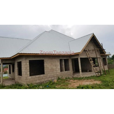 Semi- Complete House for Sale in Luchelele Sweya Beach - 2/4