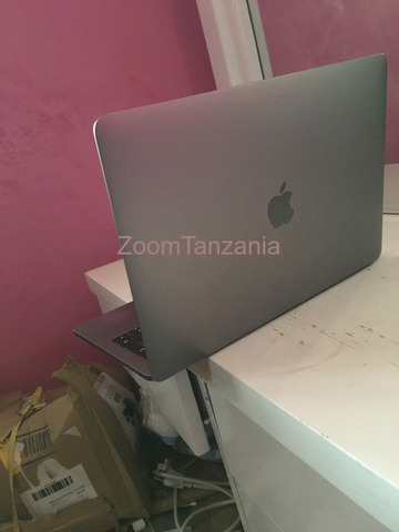 Apple MacBook Pro 2017 Touchbar core i5 Ram 16GB SSD 512GB - 3/4