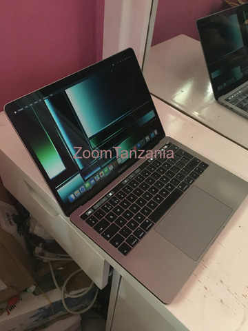 Apple MacBook Pro 2017 Touchbar core i5 Ram 16GB SSD 512GB - 4/4