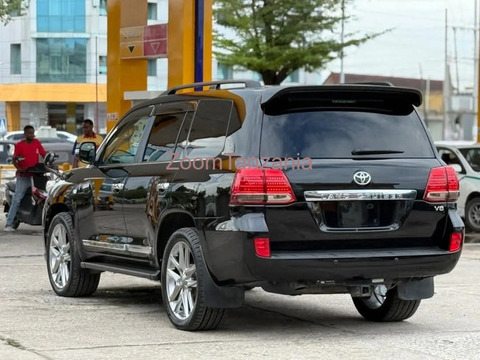 TOYOTA LANDCRUISER LC200 - 3/4