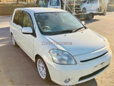 Toyota Raum Model CBA-NCZ20 - 2/6