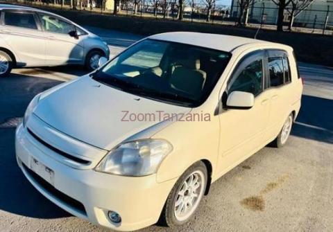 Toyota Raum Model CBA-NCZ20 - 5/6