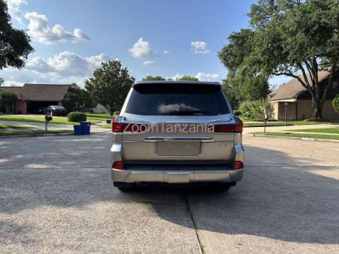 2019 Lexus LX 570 - 5/6