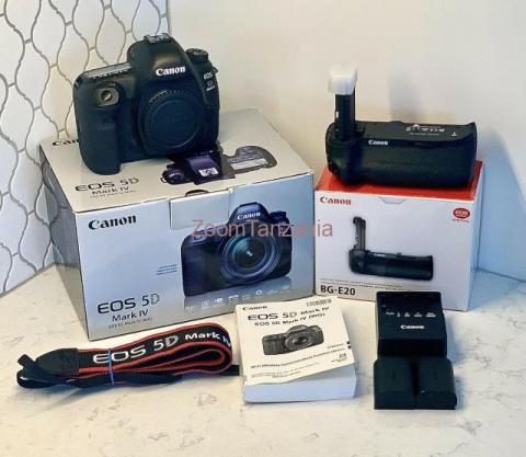 Canon EOS 5D Mark IV DSLR Camera with 24-105mm f/4L II Lens - 1/3