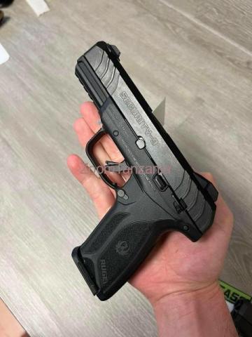 Guns and ammo - 3/6
