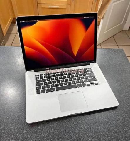 Apple MacBook Pro Retina 2015 core i7 Ram 16GB SSD 256GB - 1/3