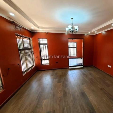 4BEDROOM HOUSE FOR RENT IN NJIRO-ARUSHA-TANZANIA - 1/4