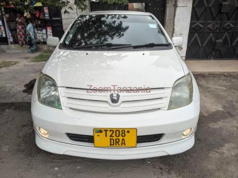 Toyota Ist - 3/5