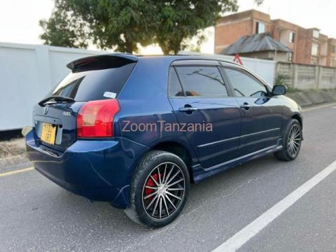 Toyota Runx - 2/5