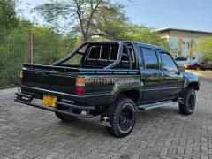 Toyota hilux double cabin