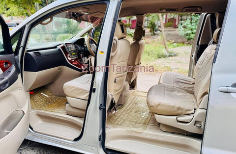 Toyota Alphard - 3/5