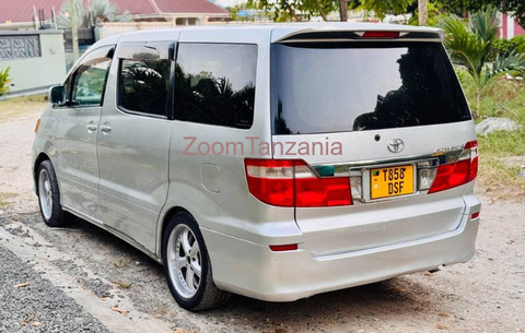 Toyota Alphard - 4/5