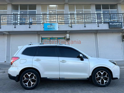 SUBARU FORESTER 2013 - 4/6