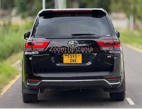 Toyota Landcruiser V8 - 3/6