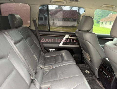 Toyota Landcruiser V8 - 6/6