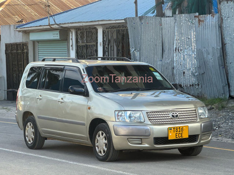 Toyota Succeed - 3/6
