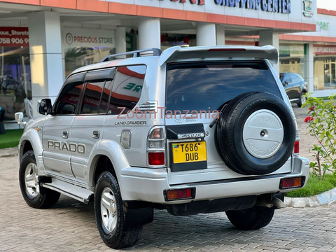Toyota  Prado - 4/6