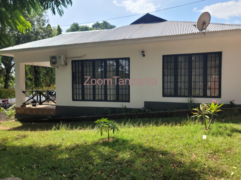 BEAUTIFUL SHANTYTOWN FOUR BED FULLY FURNISHED RENTAL - 3/6