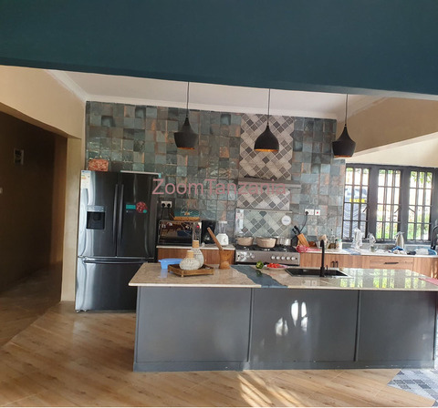 BEAUTIFUL SHANTYTOWN FOUR BED FULLY FURNISHED RENTAL - 5/6