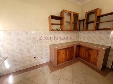 4BEDROOM HOUSE FOR RENT IN NJIRO-ARUSHA-TANZANIA - 4/6