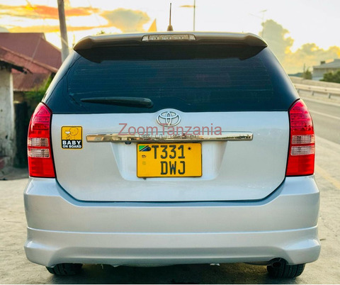 Toyota Wish - 4/6