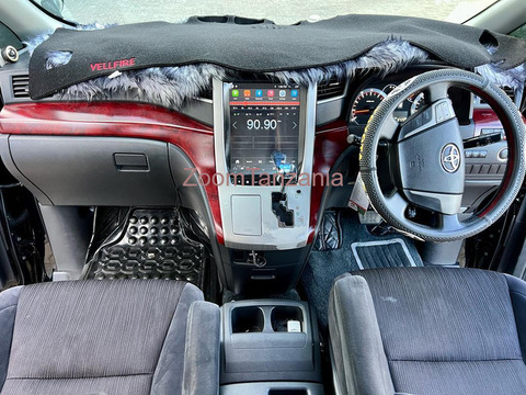Toyota Vellfire - 3/6