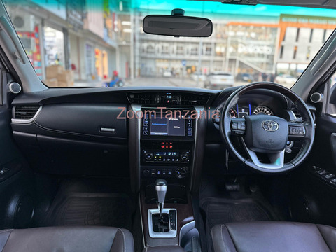 Fortuner.        2017 - 4/5