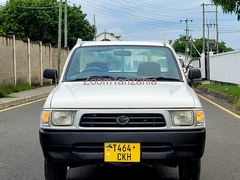 Toyota hillux pick up