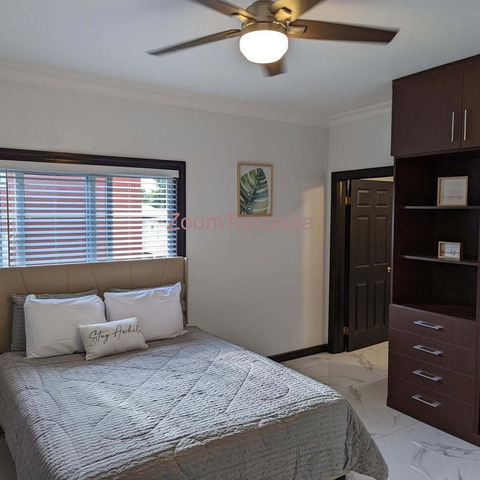 Standalone house for rent in Masaki - 2/6