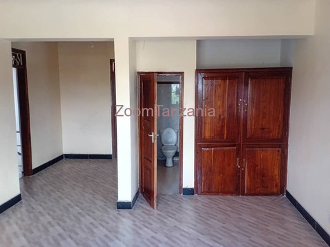 OLD IS GOLD UNFURNISHED 5BDRM NJIRO ARUSHA - 4/6