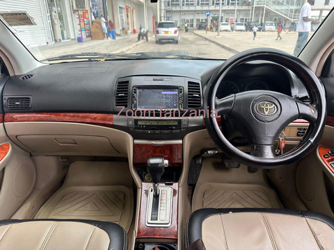 Toyota Premio G - 4/6