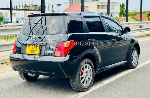 Toyota Ist - 4/6