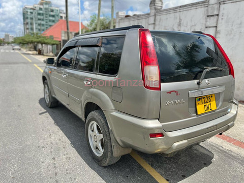 X trail.     2003 - 6/6
