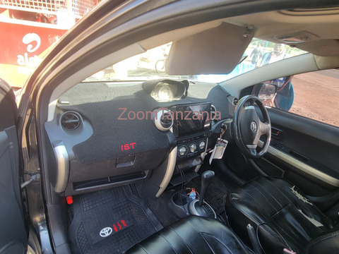 TOYOTA IST - 4/6