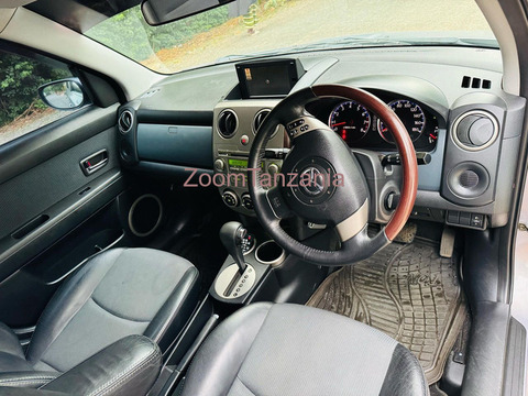 Mazda verisa - 6/6