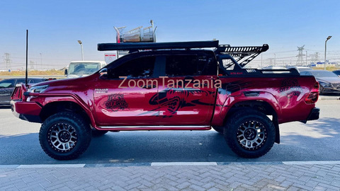 Toyota Hilux 2.8D - 4/6